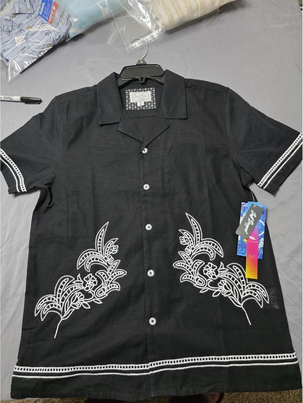 Modern Culture Men’s Small Black Embroidered Shirt Button Up Cuban Guayabera NWT